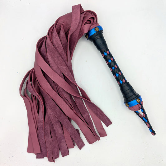 Κατασκευασμένο για παραγγελία Custom Leather Flogger - Cow Hide και πολλά άλλα!